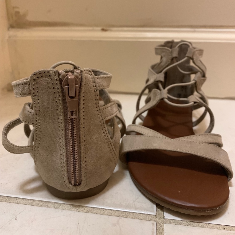 Sandals - Picture 2 of 5